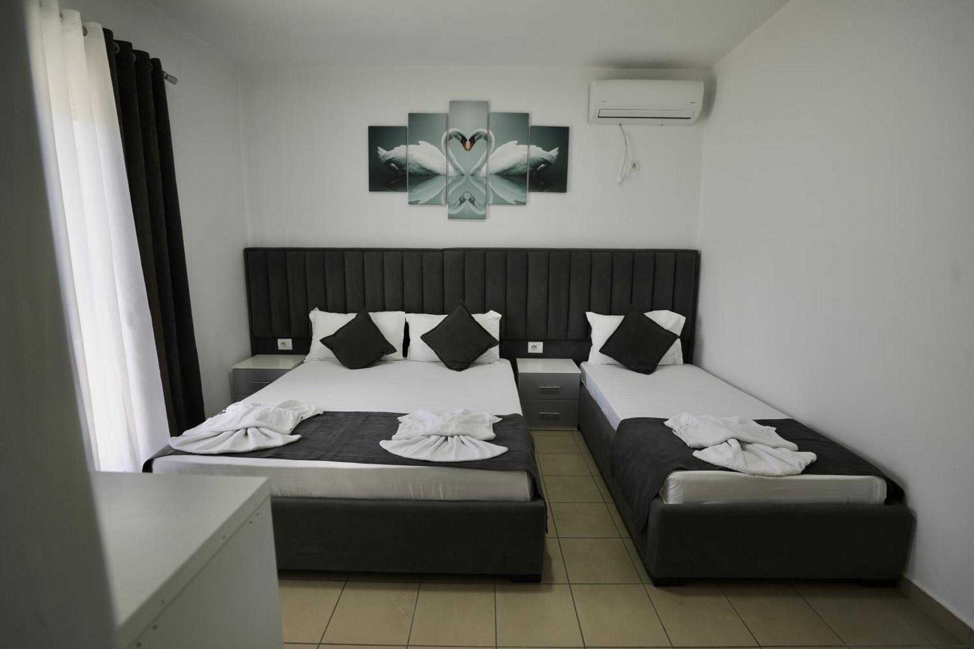 Hotel Vila Kapllani Sarande Exterior photo